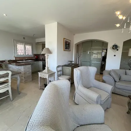 Les Saisons Maxime 생트막시메