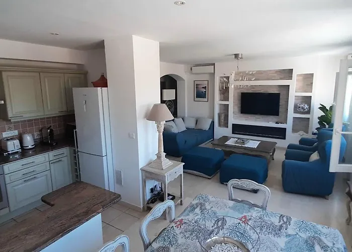 Les Saisons Maxime *