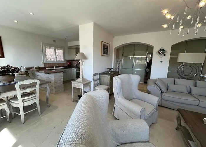 Les Saisons Maxime 생트막시메