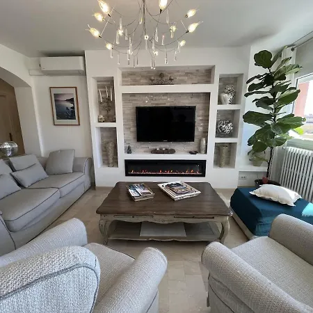 Les Saisons Maxime *