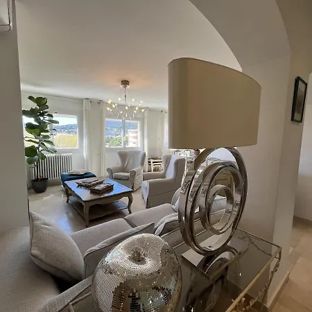 Les Saisons Maxime Apartment *